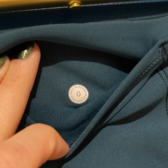 NWT Lululemon Fast and Free High-Rise Fleece Tight 28" in Green Jasper, Size 0 - Picture 9 of 10